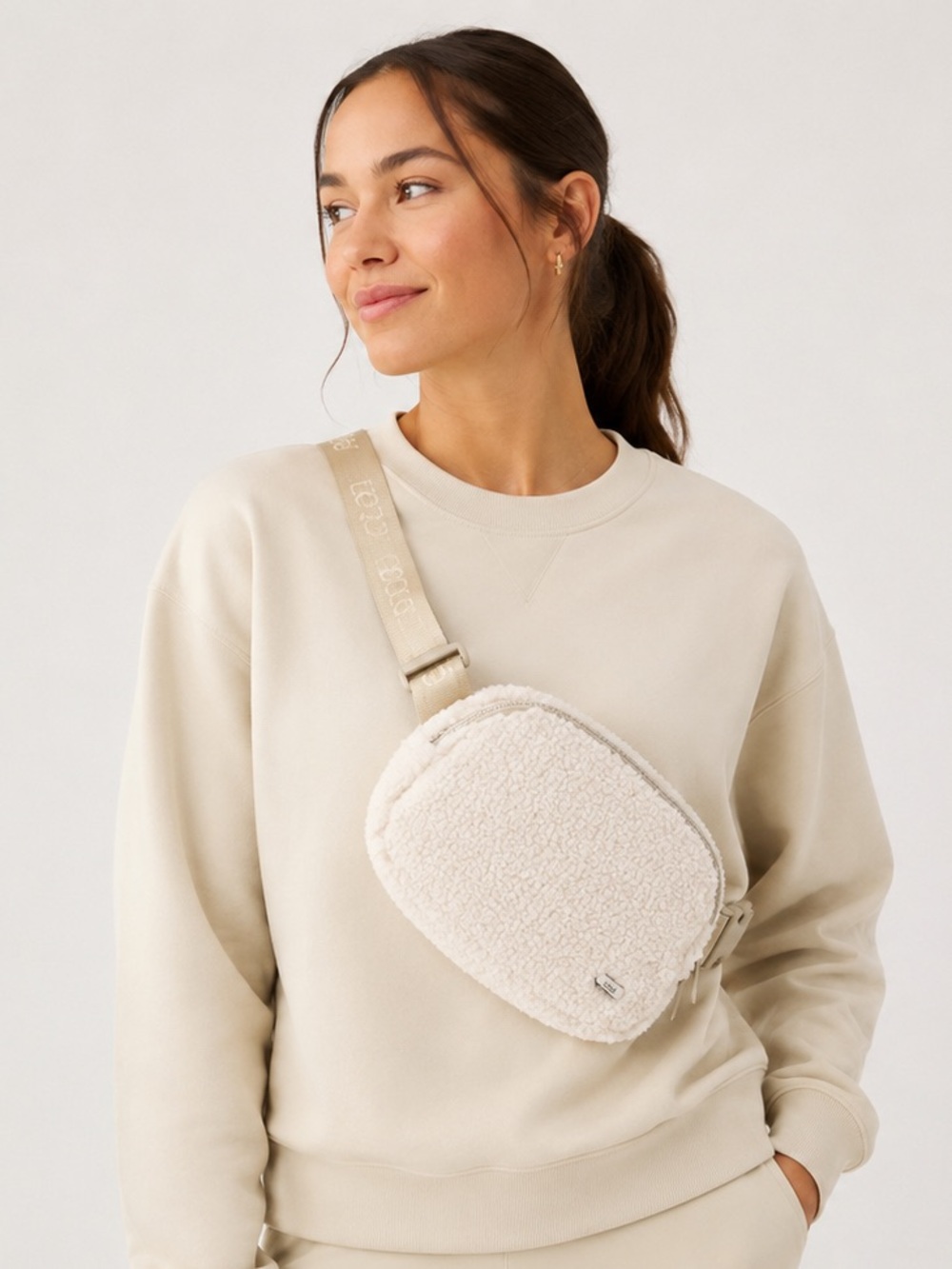 Lolë Fleece Belt Bag Cream Sherpa Crossbody Waist Pack Adjustable Strap One Size